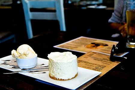 Cheesecake on Plate thumbnail