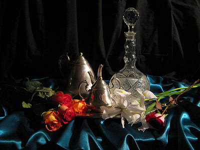 clear glass decanter thumbnail