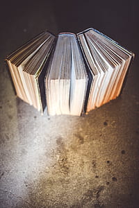 three books thumbnail
