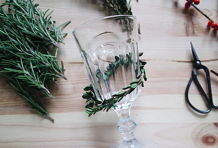 clear wine glass thumbnail