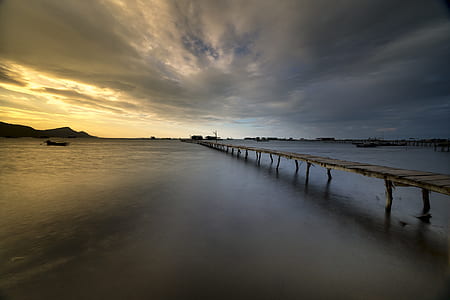 gray wooden pathway thumbnail