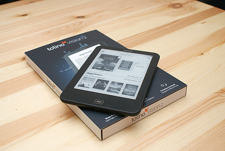 black Tolino Vision 2 E-book reader on box thumbnail