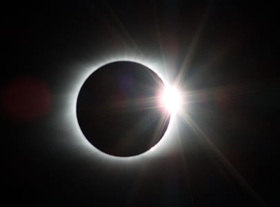 closeup photography of solar eclipse thumbnail