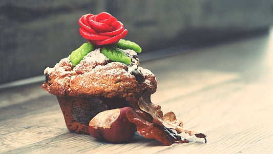 baked cupcake thumbnail