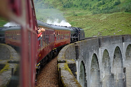 train crossing the bridge thumbnail