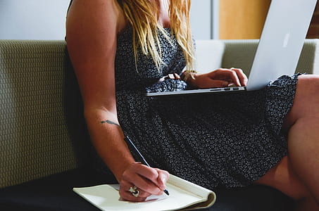 woman, apple, laptop, working thumbnail