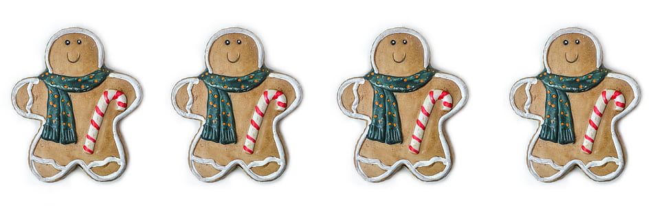 four gingerbreads thumbnail