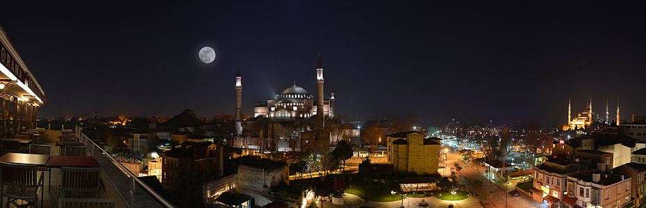 Night Cityscape in Istanbul, Turkey with moon and the Hagia Sophia thumbnail