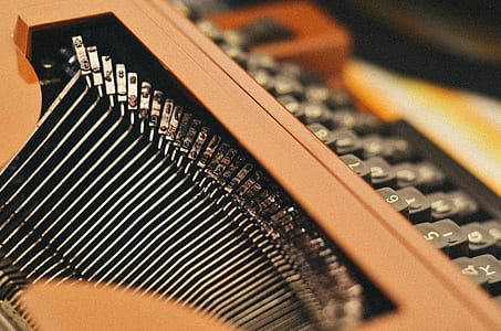 showing brown typewriter thumbnail