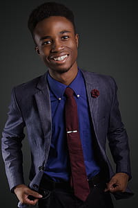 Man Wearing Gray Suit thumbnail