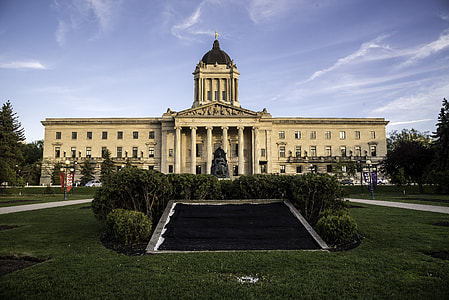 Manitoba Capital building in Winnipeg thumbnail