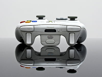 gray Microsoft Xbox 360 controller thumbnail