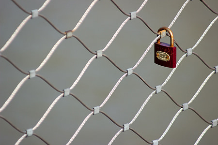 padlock on fence thumbnail