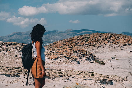 woman wearing black backpack thumbnail