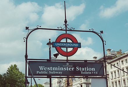 Underground signage thumbnail