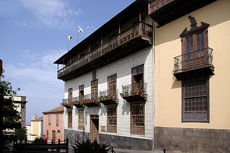 Casa de los Balcones in La Orotava, Spain thumbnail