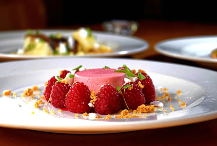 strawberry shortcake on plate thumbnail