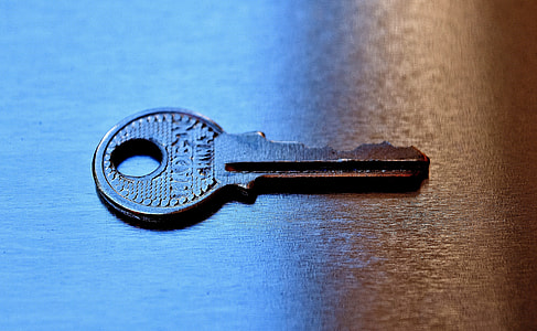 silver-colored key thumbnail