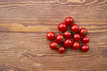 red cherry tomatoes thumbnail