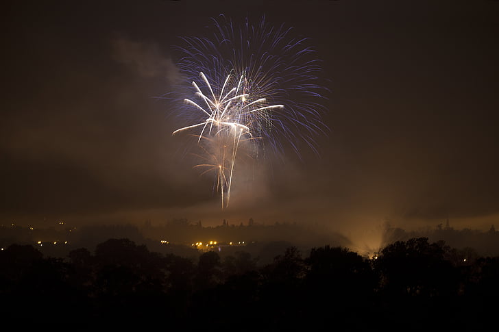 fireworks at nightime