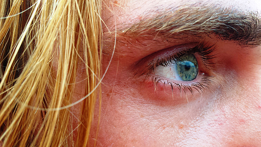 right human eye thumbnail