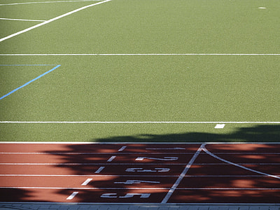 track and field photography thumbnail