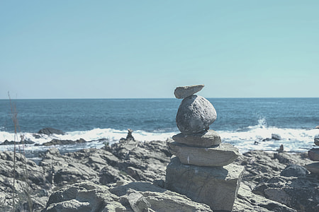 gray rock formation thumbnail