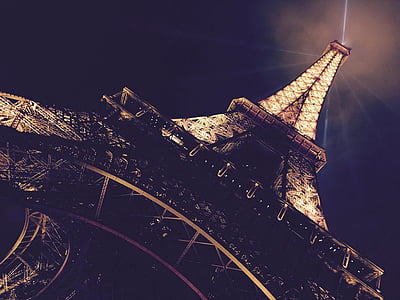 lighted Eiffel tower thumbnail